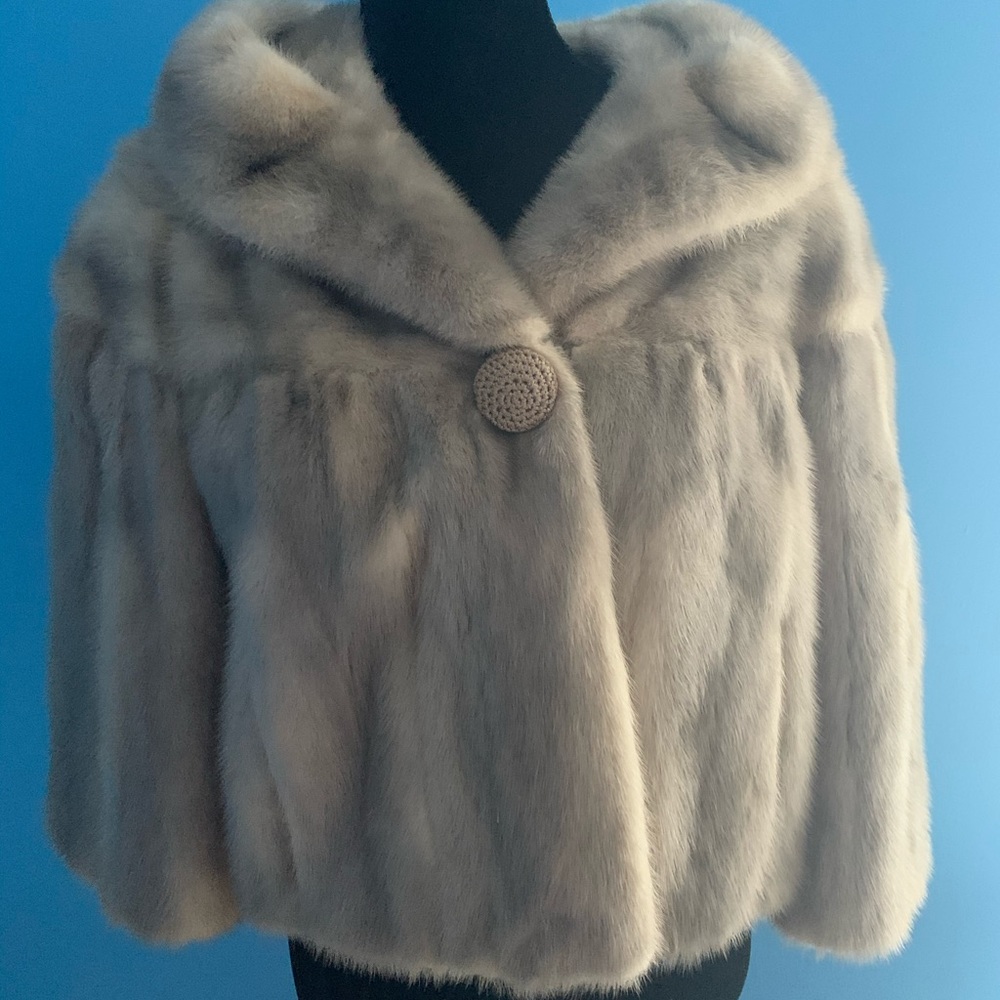 Gorgeous vintage sapphire mink jacket cape